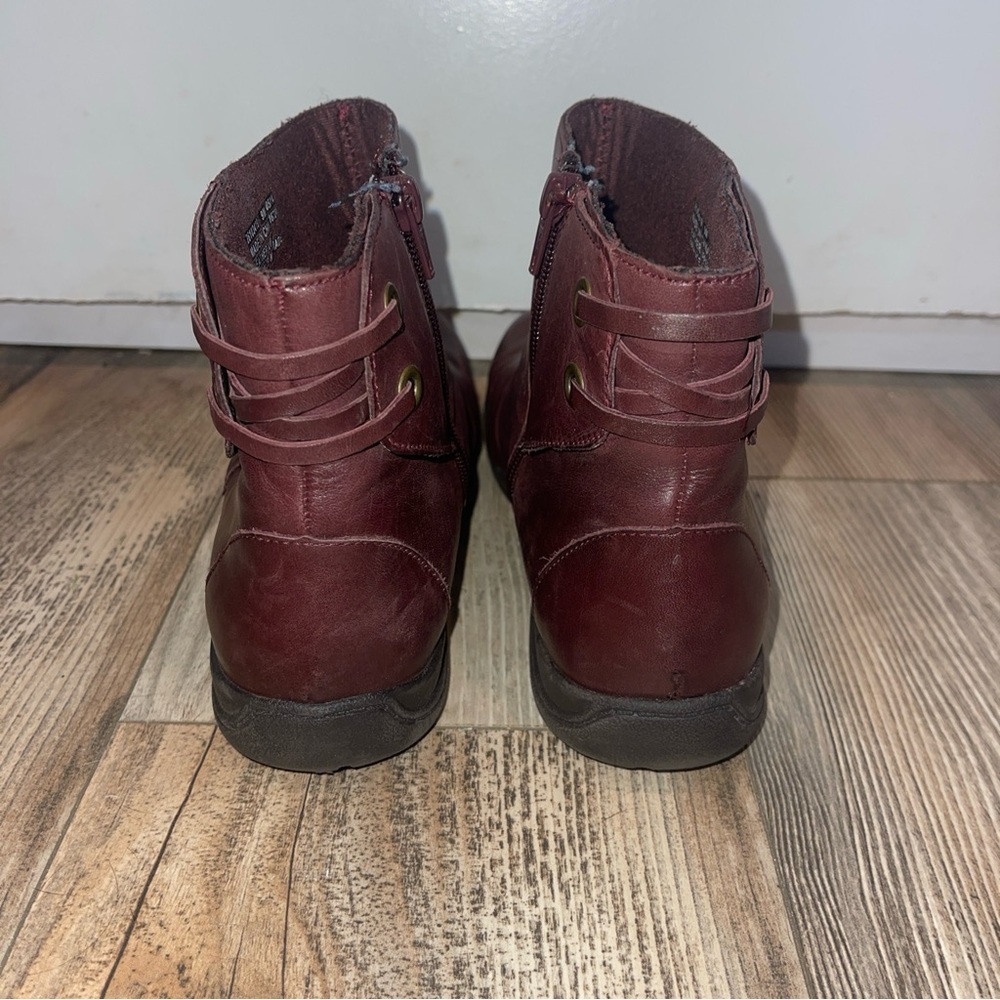 Clarks Christine Club Bordeaux Leather Ankle Bootie Burgundy Red 16724 Size 9 - Picture 4 of 6